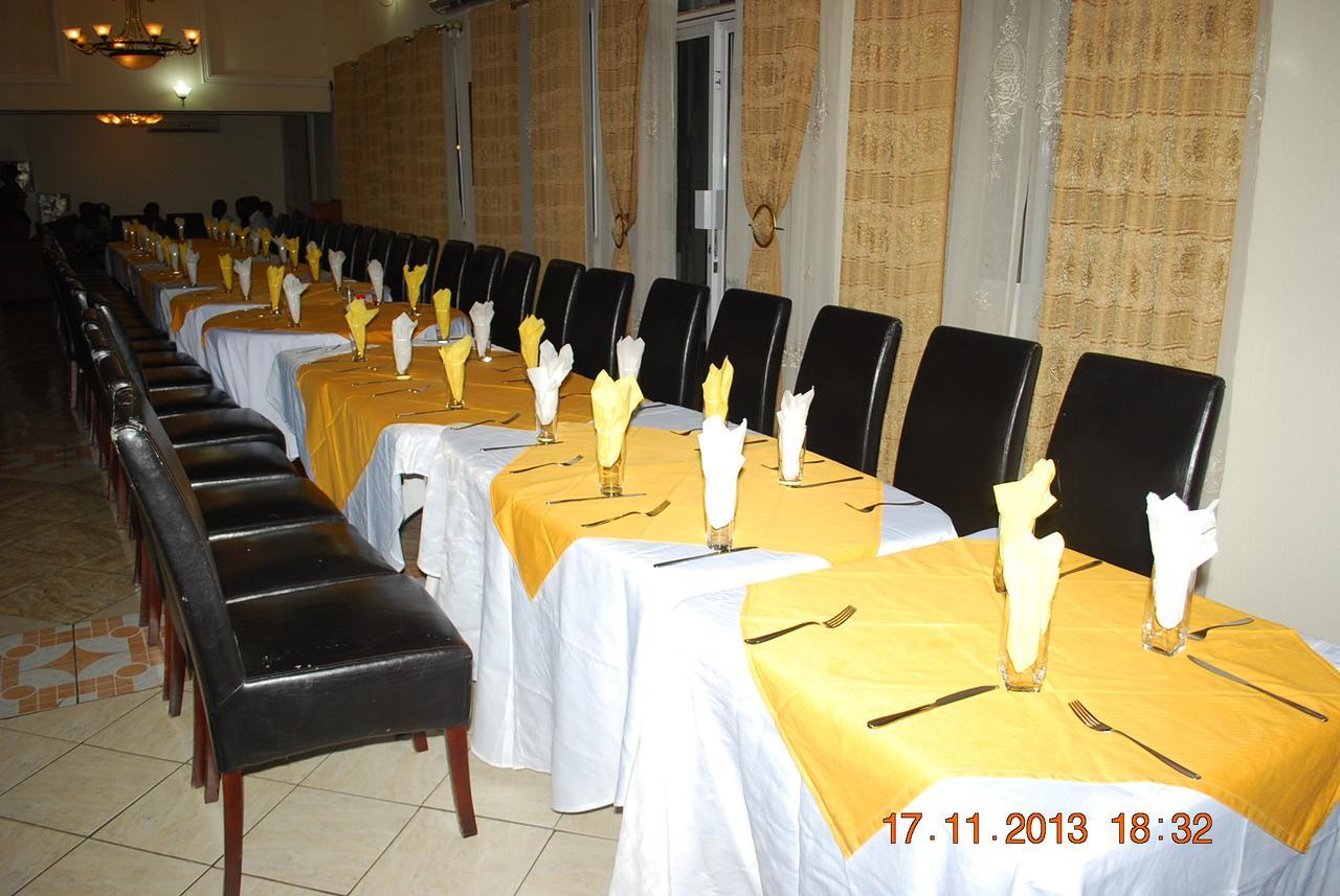 Hotel Vivi Palace Matadi Kültér fotó