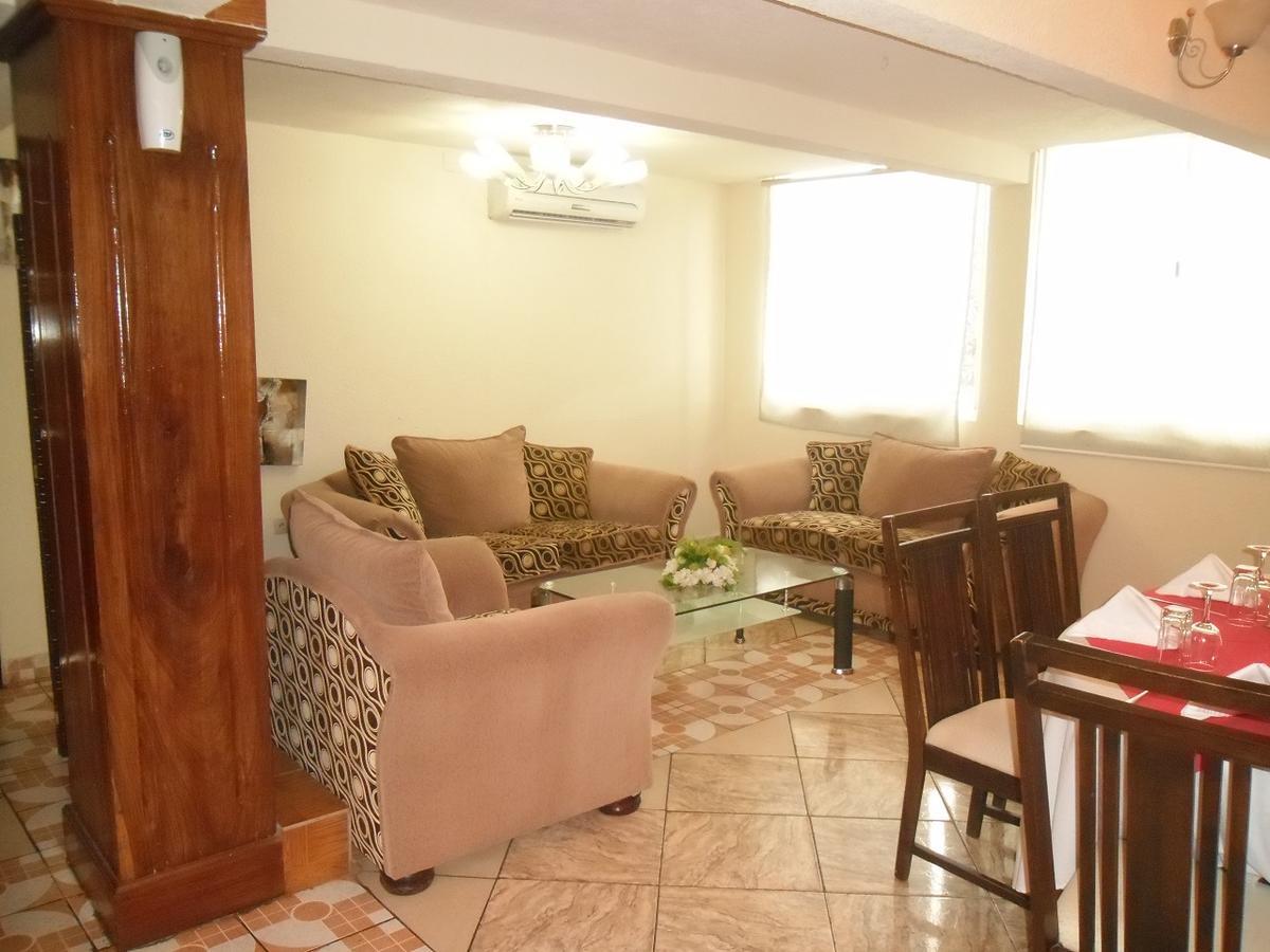 Hotel Vivi Palace Matadi Kültér fotó