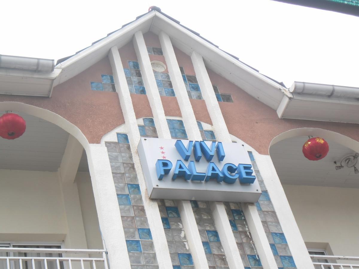 Hotel Vivi Palace Matadi Kültér fotó
