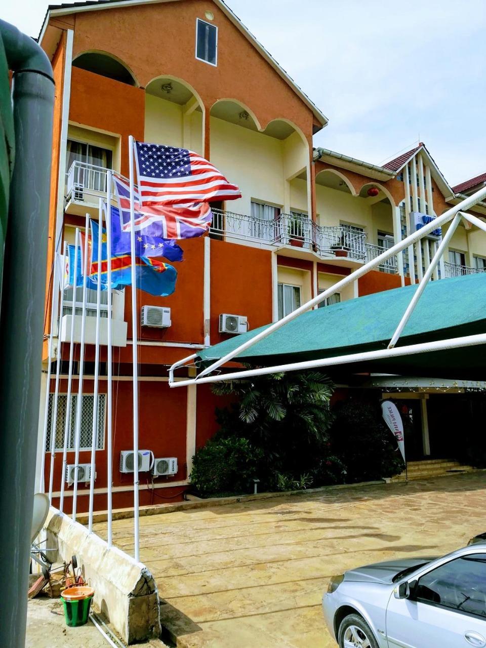 Hotel Vivi Palace Matadi Kültér fotó