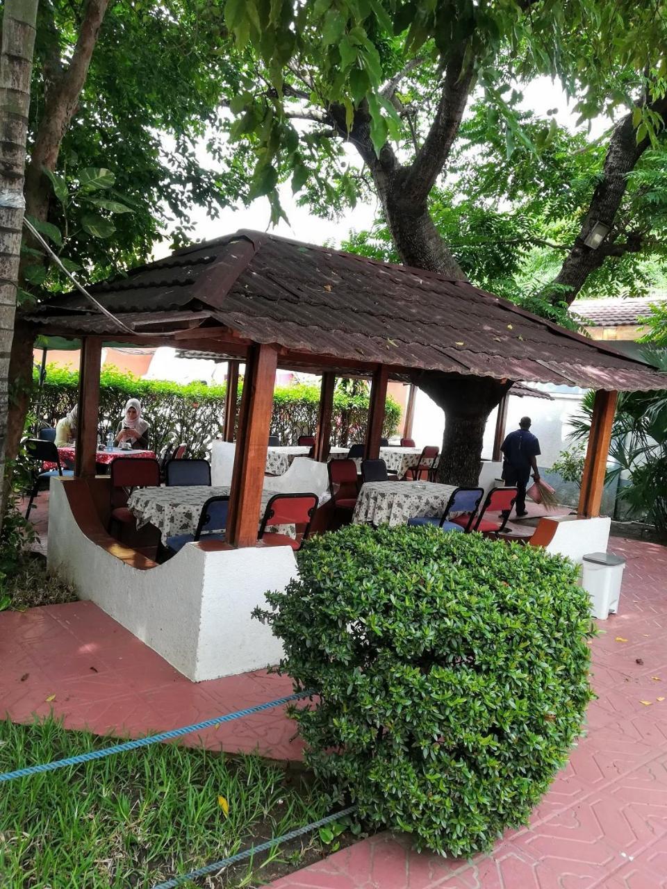 Hotel Vivi Palace Matadi Kültér fotó
