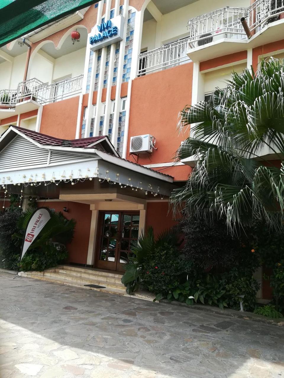 Hotel Vivi Palace Matadi Kültér fotó