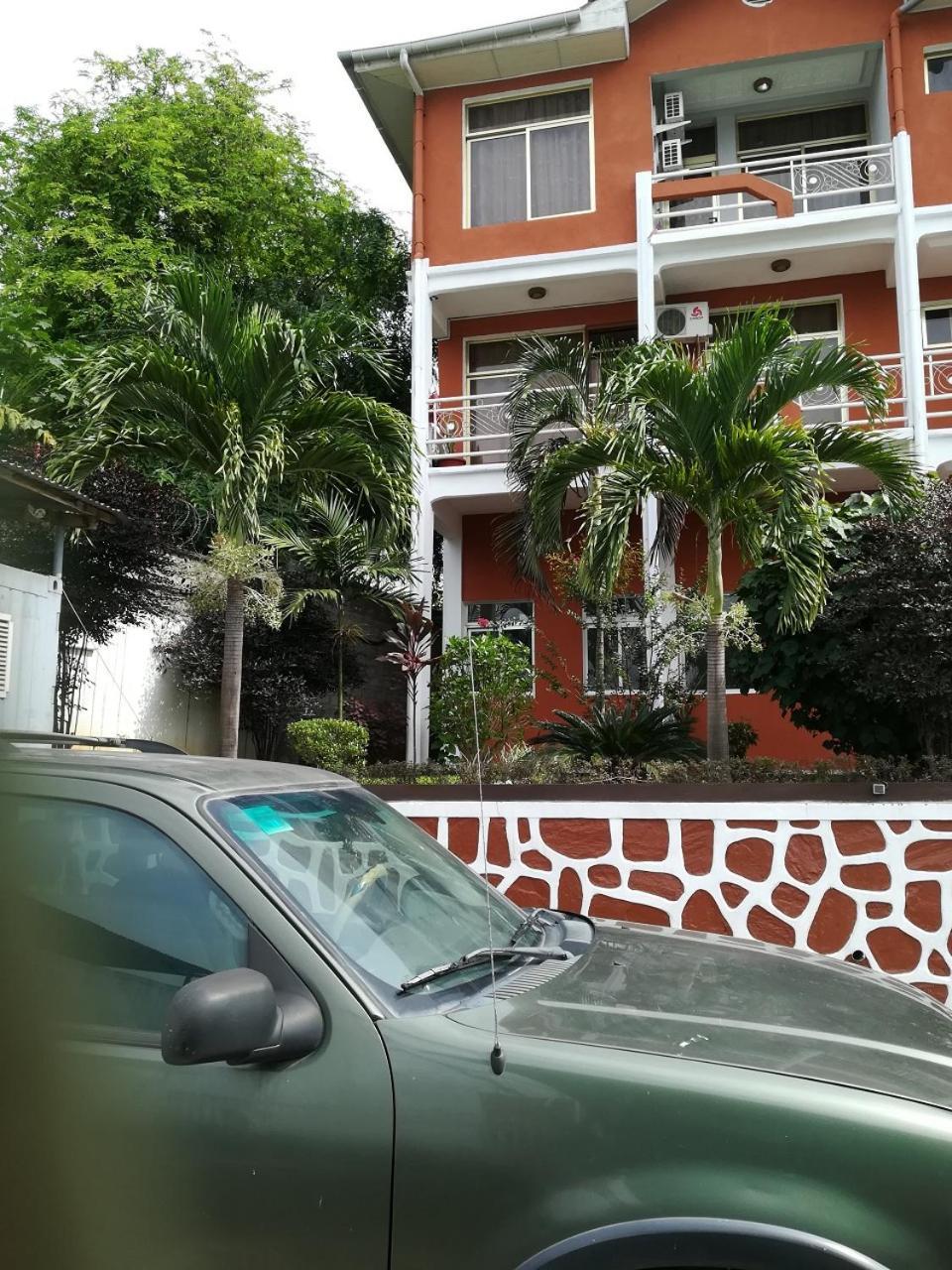 Hotel Vivi Palace Matadi Kültér fotó