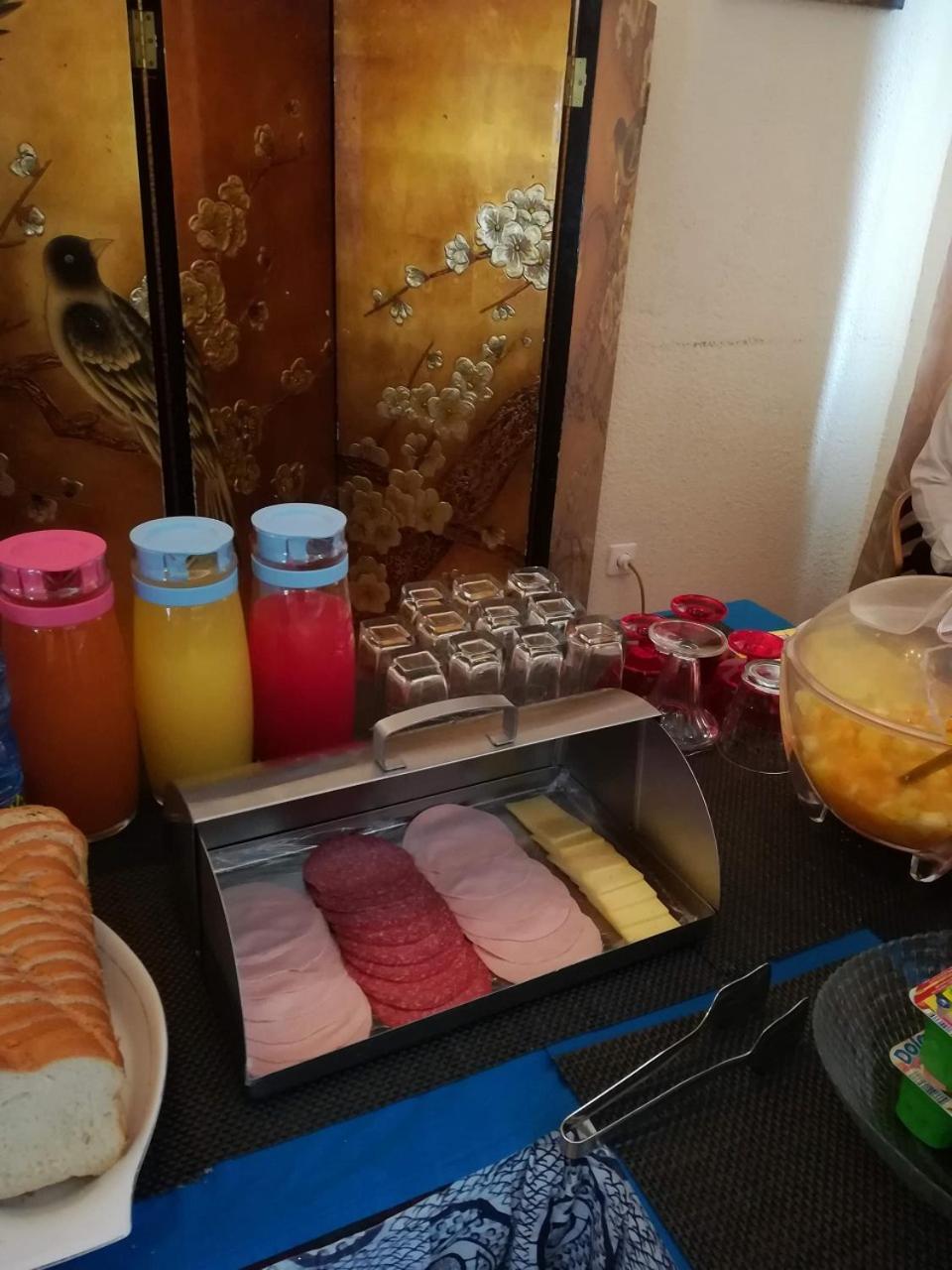 Hotel Vivi Palace Matadi Kültér fotó